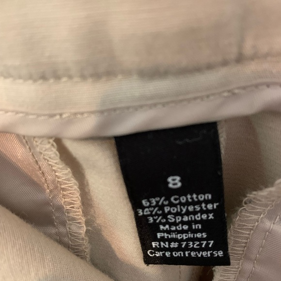 Beige APT.9 cotton blend pencil skirt. Size 8
B5 - Picture 4 of 5